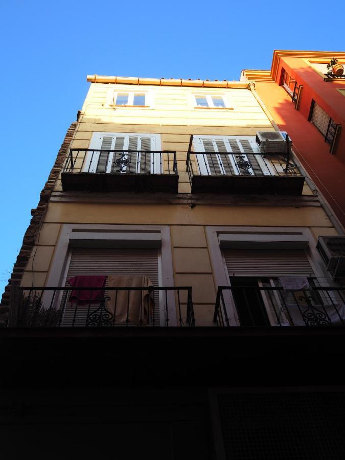 Cosy Appartment W/ Terrace In The Old City Centre Малага Экстерьер фото